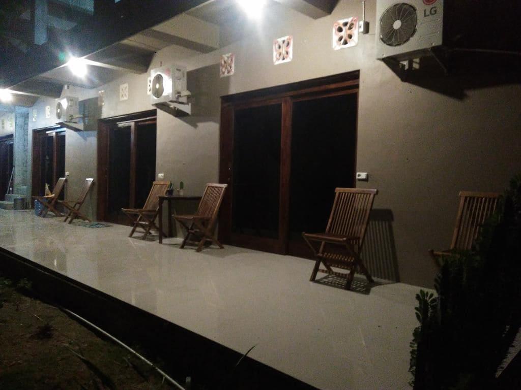 Hotel Bonne Nuit Labuan Bajo Exterior foto